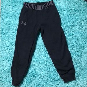 Under Armour sweatpants with side pockets.